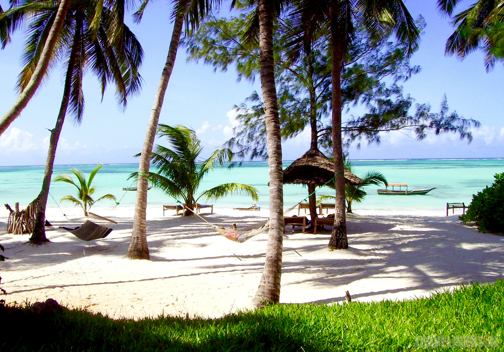 zanzibar beach front